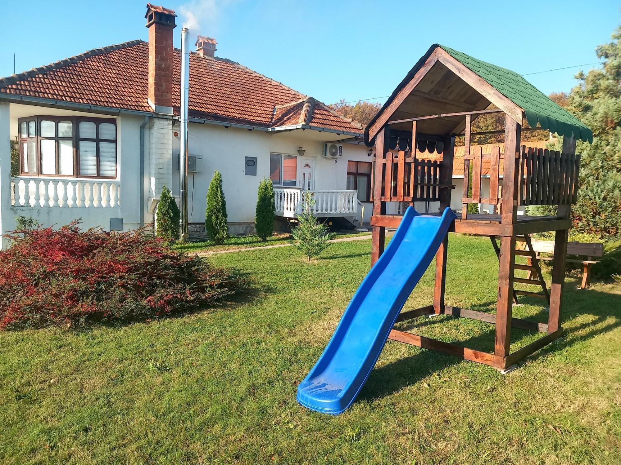 Apartment Cosic Kursumlija